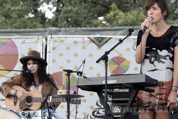 SOKO - 2011-09-11 - PARIS - Parc de Bagatelle - 